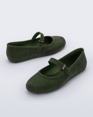 Product element, title Soft Ballerina Velvet in Green
 price €53,40