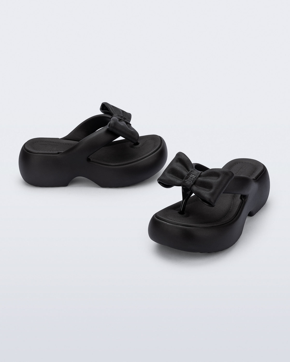 Free Fuzzy Platform Bow