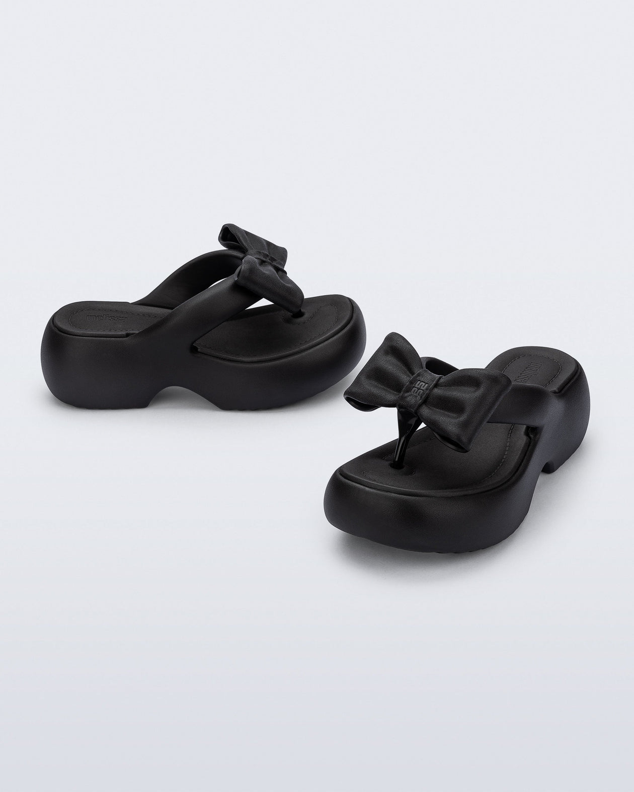 Free Fuzzy Platform Bow