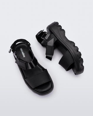 Product element, title Kick Off Sandal in Zwart
 price €89,00