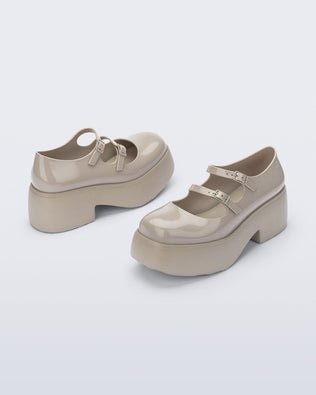 Product element, title Farah in Beige
 price €96,00