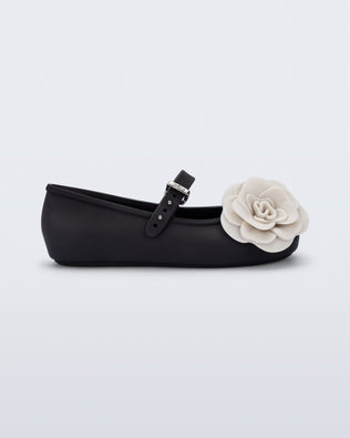 Product element, title Soft Ballerina Petals in Nero/Beige
 price €75,00
