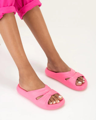 Product element, title Free Slide in Pink
 price €45,00