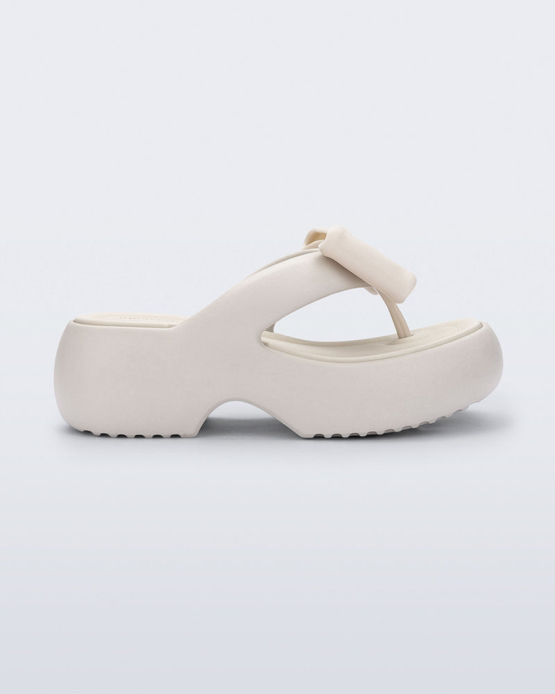 Free Fuzzy Platform Bow