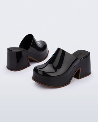 Product element, title Mia in Black
 price €119,00