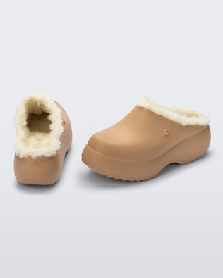 Product element, title Free Clog Fluffy Platform in Dark Beige
 price €89,40