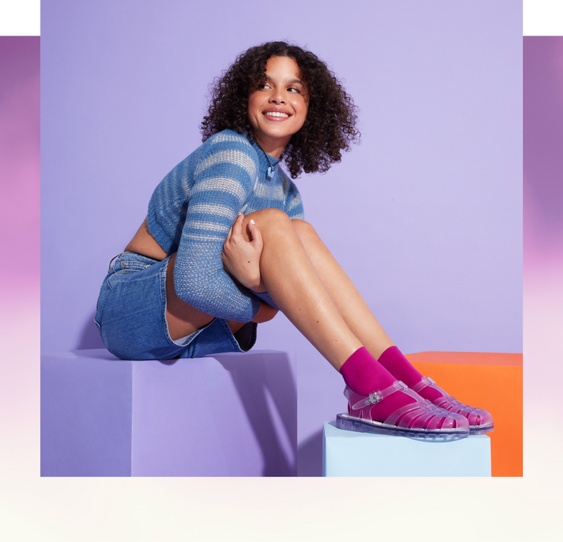 model wearing the clear possession