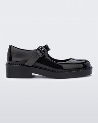 Product element, title Lola in Black
 price €32,40